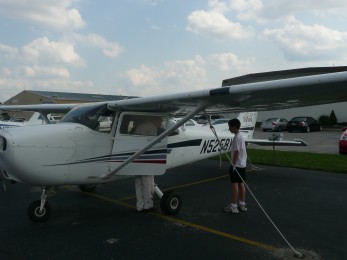 Junior pilot enjoys recreational flight, hopes to pursue career with aerospace engineering