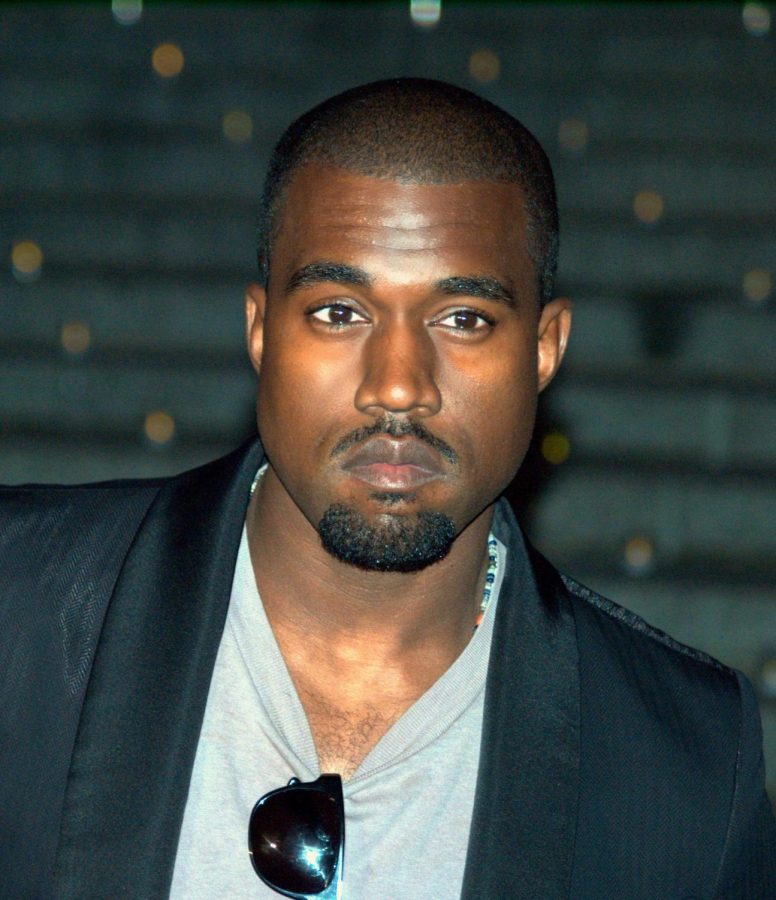 Twitter commotion between Kanye West and Drake