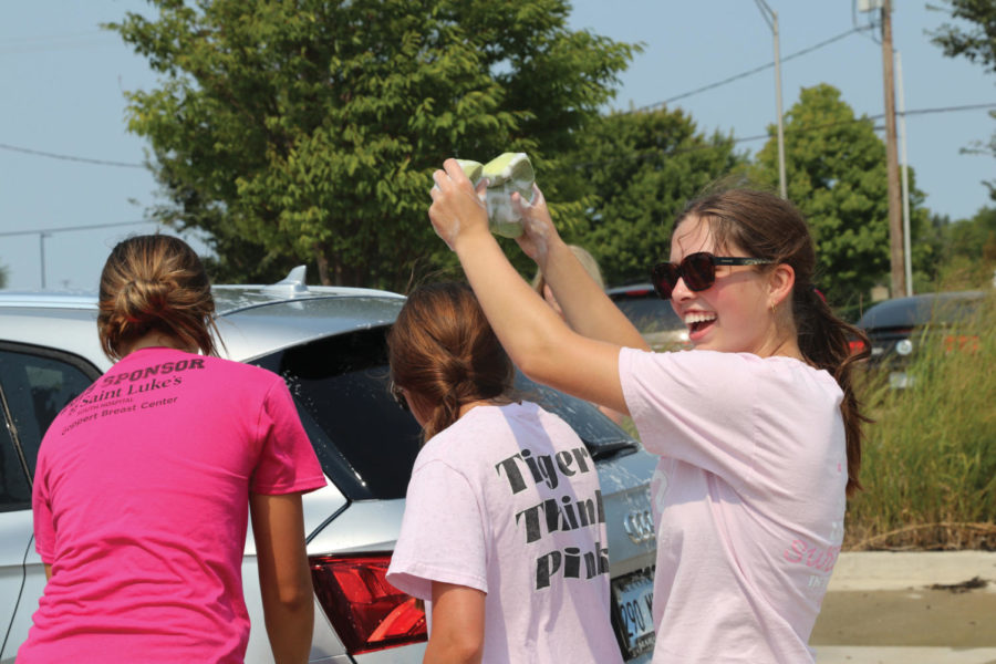 “The Wigs Out carwash was important to me because [breast cancer] is such a widespread issue. It has been around so long that people seemed to accept it instead of fight it,” senior Trinity Mayer said. “I think it’s really cool to see everyone band together and continue to raise awareness, despite how long we have to fight cancer.” 