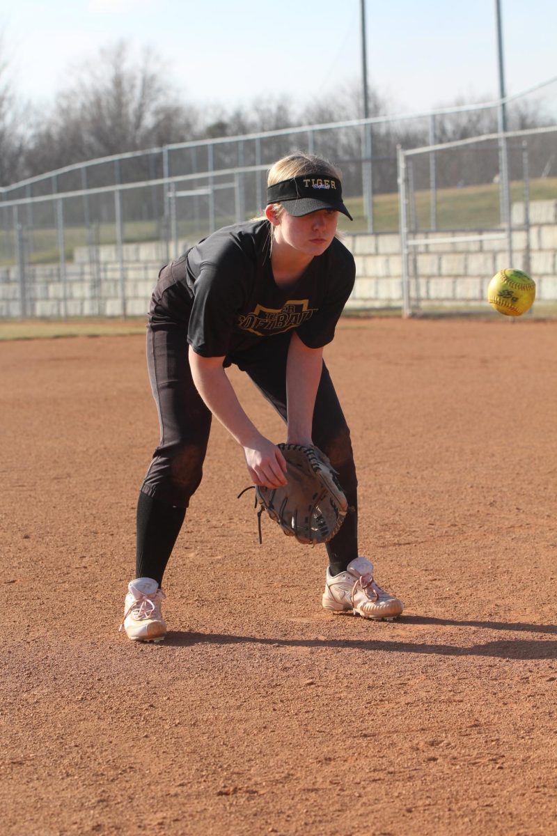 thompsonkaitlyn_11142_21882797_KT_softballpractice_0305f