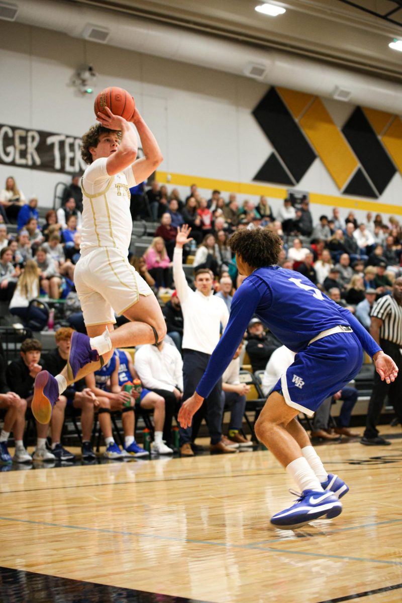 2/4 Varsity Boys Basketball