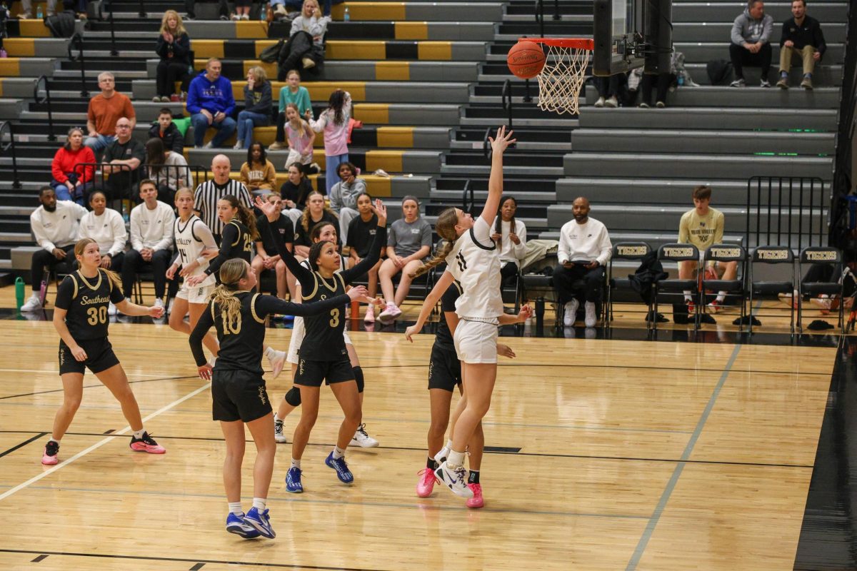 1/16 Girls Varsity Basketball, Emme McGuire